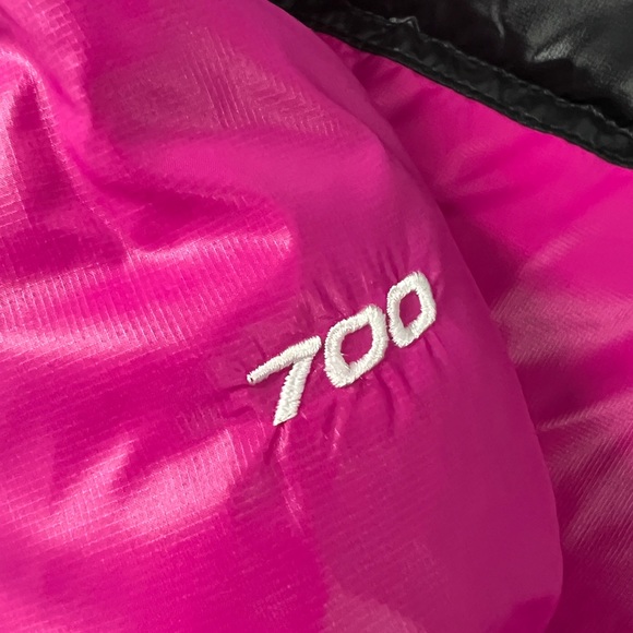 THE NORTH FACE Womens Nuptse Short Jacket Fuchsia Pink Black - Picture 11 of 16